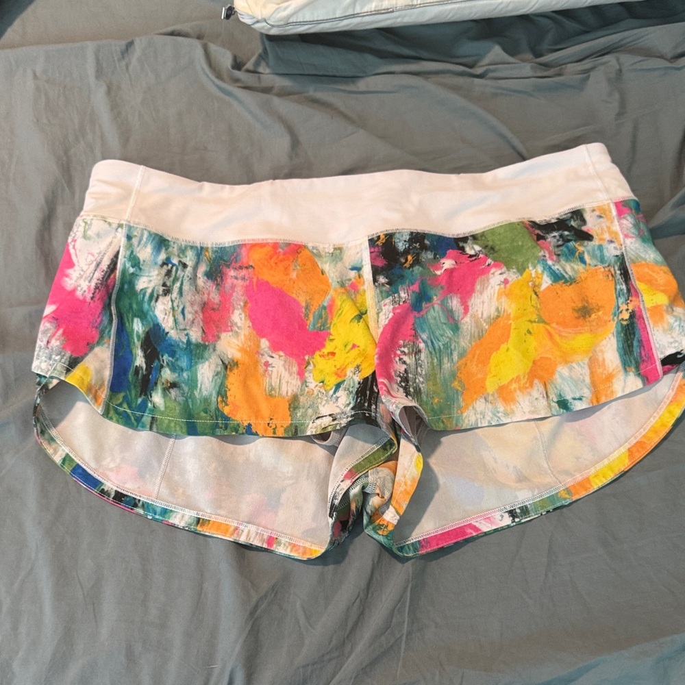 lululemon athletica Multicolor Abstract speed up low rise 2.5”